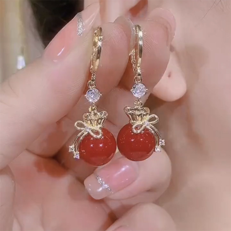 红色珠珠钱袋耳环高级感设计新年喜庆招财福袋耳饰时尚简约耳扣女