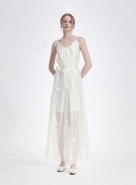 TAM TUAS【柏林少女】杏仁白立体花卉吊带堆积感A字吊带长裙