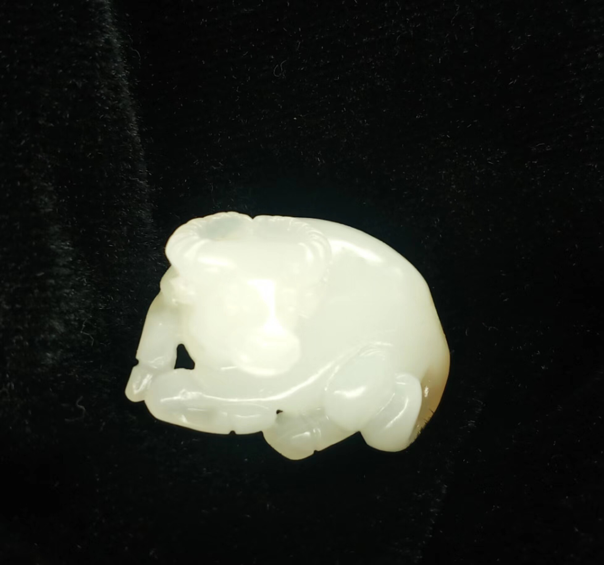 新疆和田玉籽料生肖牛吊坠挂件项链