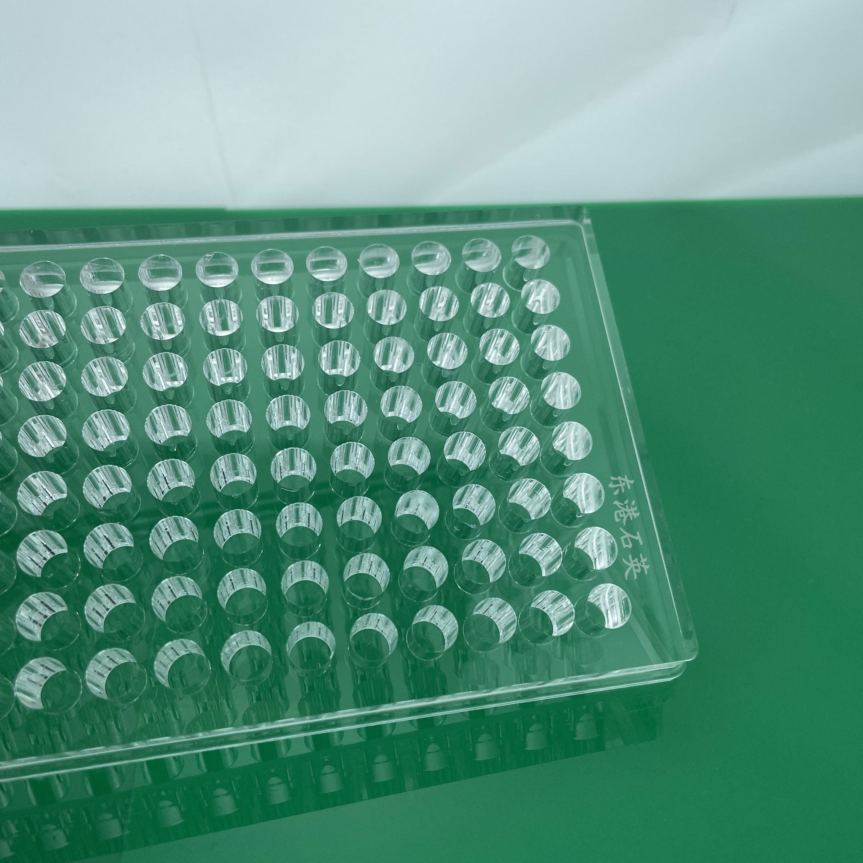 酶标仪用紫外透明石英玻璃微孔96孔板石英酶标板不可拆一体酶标板