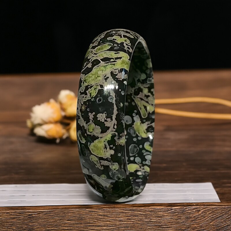天然原矿梅花玉手镯正宗老料59圈口