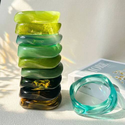 Green Series Twisted Irregular Resin Esin Bangles for Women