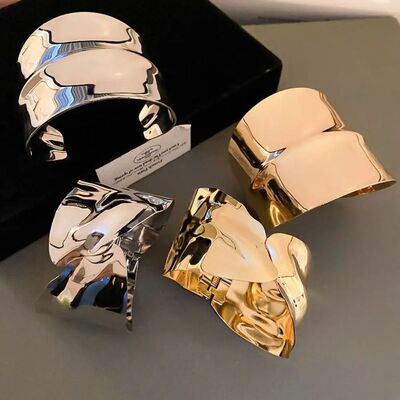 Minimalist Style Irregular Pleated Bangle Iron Cold Wind