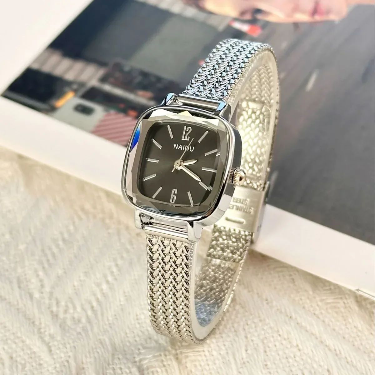 New Fashion Casual Women Watches Luxuy Slive Women