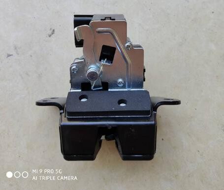 现代10-16款IX35尾门锁机构后背箱锁块行李箱锁控制器后备箱锁块