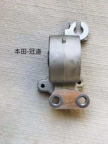 适用于17 — 21年款冠道URV CRV前下摆臂下支臂下悬挂胶套衬套