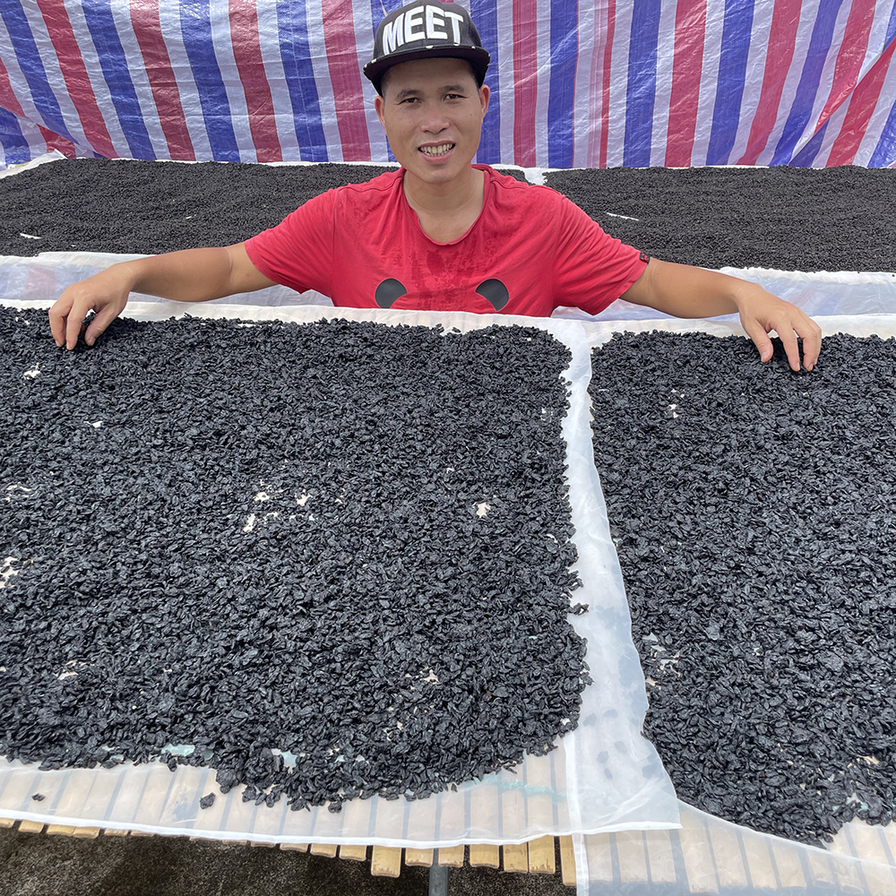 古法九蒸九晒山茱萸柴蒸制茱萸肉