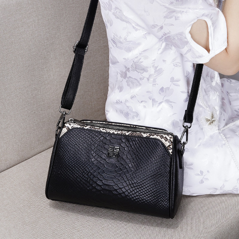 欧美复古风软牛皮包包女高级感蛇纹单肩包2026新款时尚链条腋下包