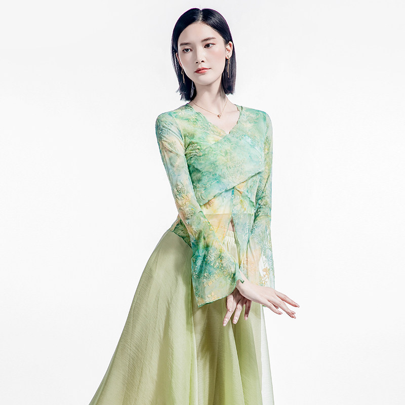 2025秋季木耳边植绒网纱舞蹈上衣女喇叭袖女装印花广场舞练功服,女装/女士精品,蕾丝衫/雪纺衫,淘宝优惠券,粉丝福利购,淘宝优惠卷