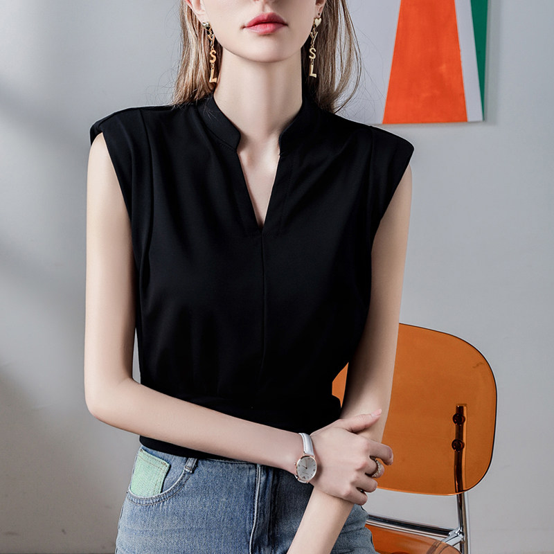 2026春季新款V领纯色直角肩背心女短款修身春季女装带肩垫无袖T恤