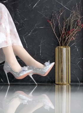 秀禾婚鞋百搭气质高跟鞋新娘不累脚单鞋细跟绝美高跟鞋女Lilywei