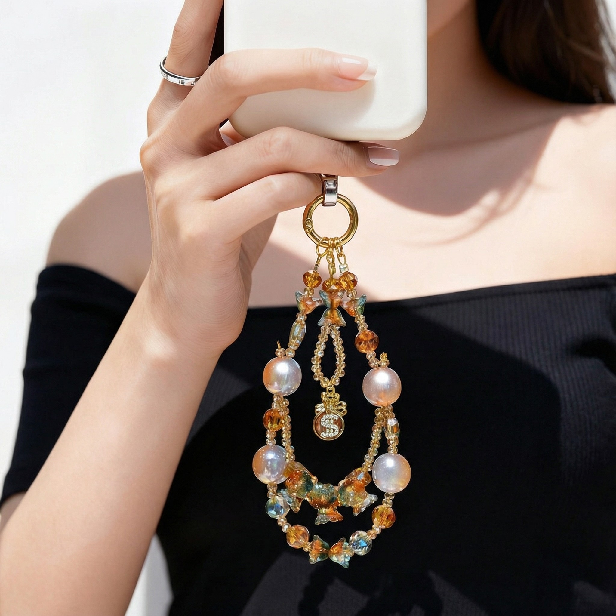 国潮水晶珍珠手机链轻奢小众精致高级感挂手腕挂绳挂饰配件挂件