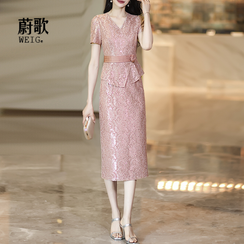 脏粉色高端蕾丝连衣裙2025新款气质修身显瘦妈妈婚宴礼服日常可穿