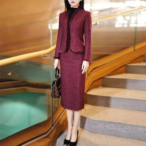 酒红色水貂毛小香风套装2025新款女装秋冬高级感修身显瘦两件套裙