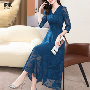 蓝色长款连衣裙女2025早秋新款收腰显瘦长款过膝雪纺气质大摆长裙