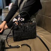 高级感新中式 香港品牌包包女款 2025新款 单肩包真皮手提斜挎托特包