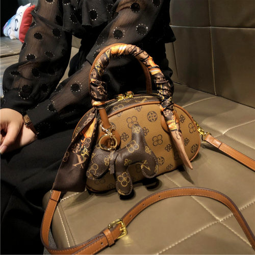 香港品牌高级时尚单肩小贝壳包