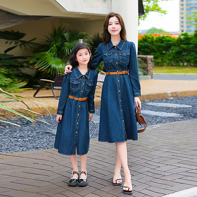 不一样的亲子装牛仔连衣裙2025款