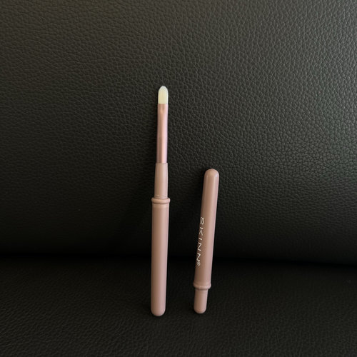 唇刷 遮瑕刷扣盖多功能小众品牌原单 做工很好 便携化妆刷W42A