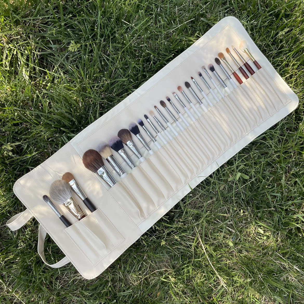 尾货10年zui24孔专业收纳包