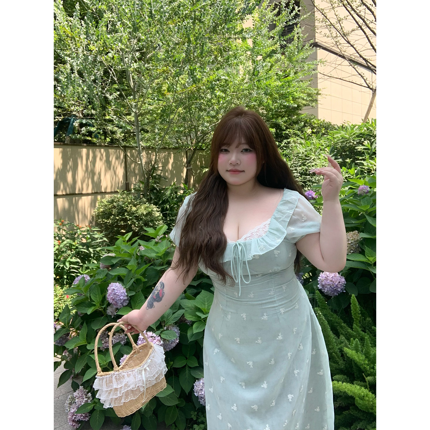 dese嘚瑟软糖法式木耳边方领收腰连衣裙夏季新款胖mm气质显瘦长裙