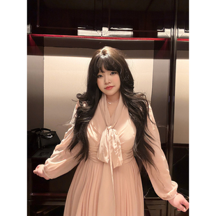 dese嘚瑟软糖温柔风V领绑带连衣裙春季 仙女长裙 气质收腰显瘦长袖