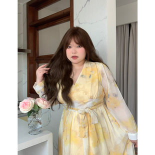 V领蝴蝶结收腰长袖 新款 碎花裙子 雪纺连衣裙春季 dese嘚瑟软糖大码