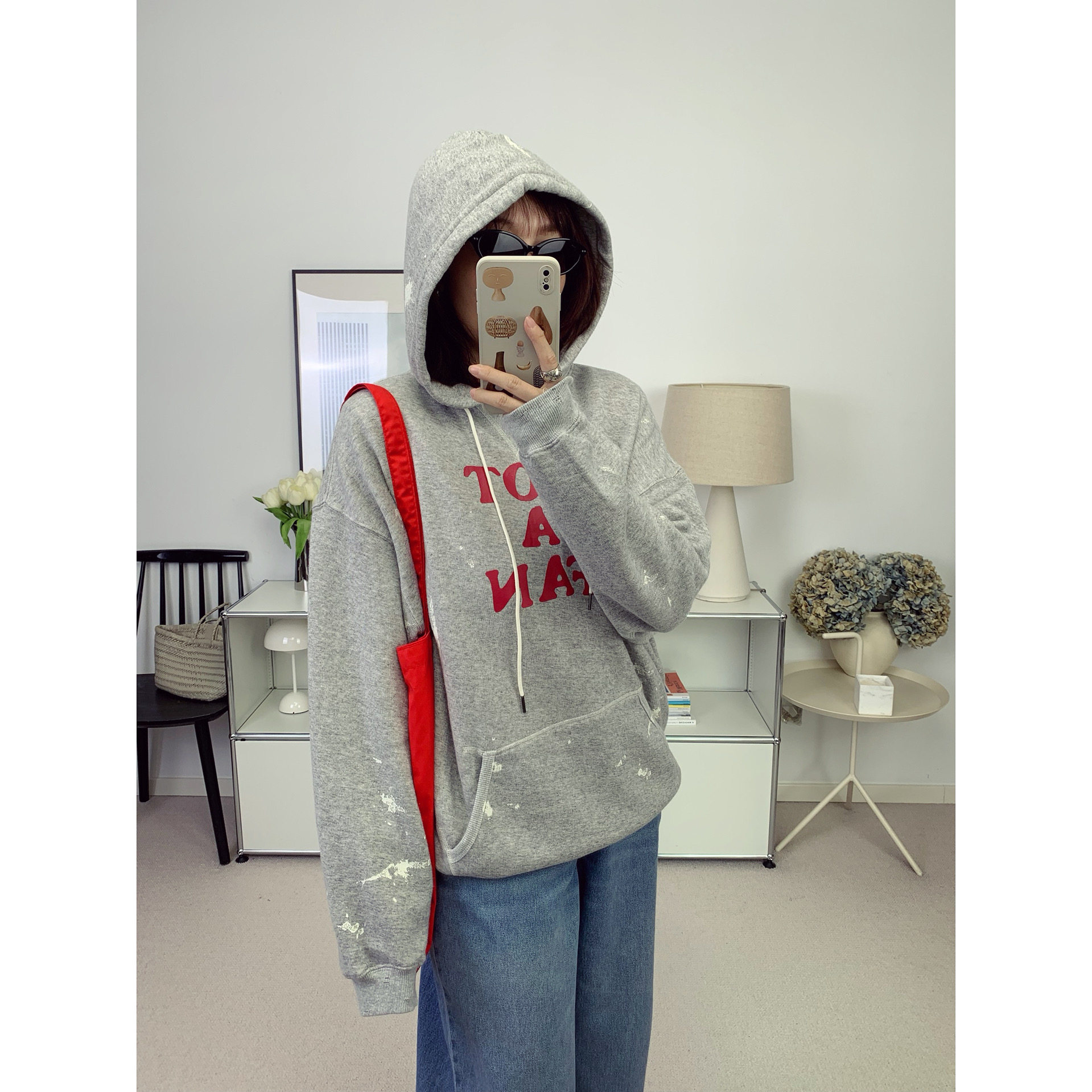 泼墨做旧感红字母印花麻灰色连帽宽松卫衣26秋季新款【鸬鹚】