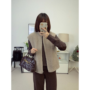 毛茸茸羊羔毛立领全皮毛一体两面穿马甲 26春夏新款【鸬鹚】