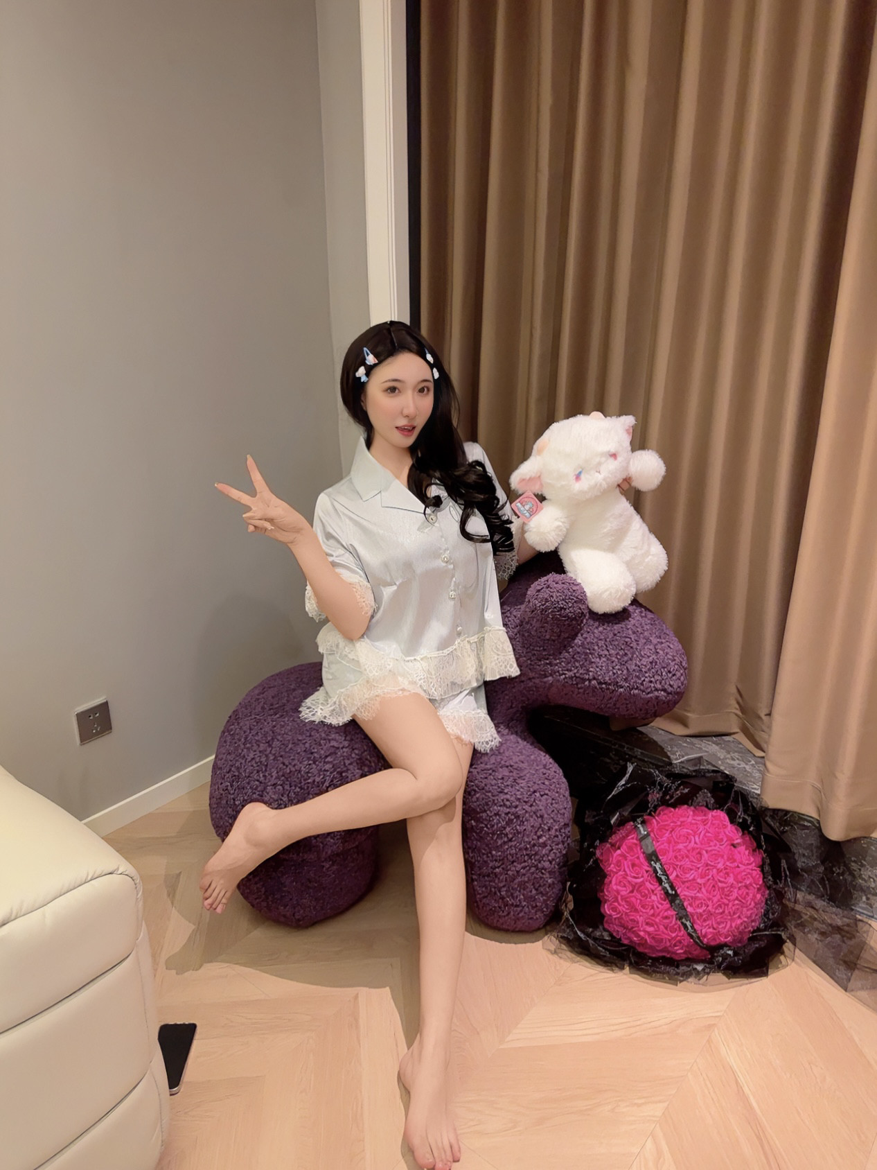 喵喵酱｜冰丝睡衣女款夏新款短袖甜美蕾丝高级感洋气钻石扣家居服