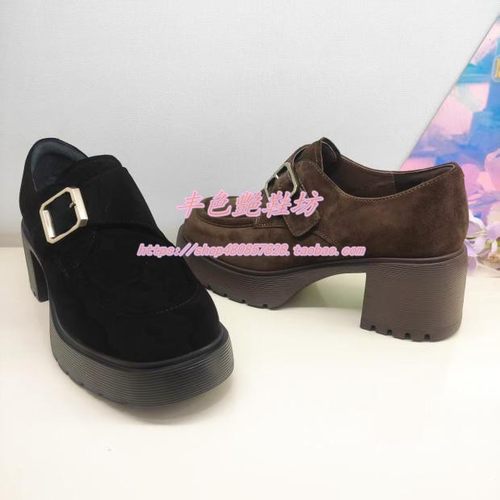 复古绒面皮带扣粗高跟女单鞋