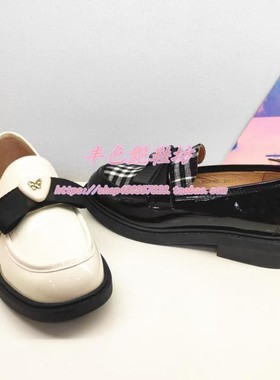 KS241802卡迪娜专柜正品2024春秋英伦黑白格蝴蝶结白色乐福女单鞋