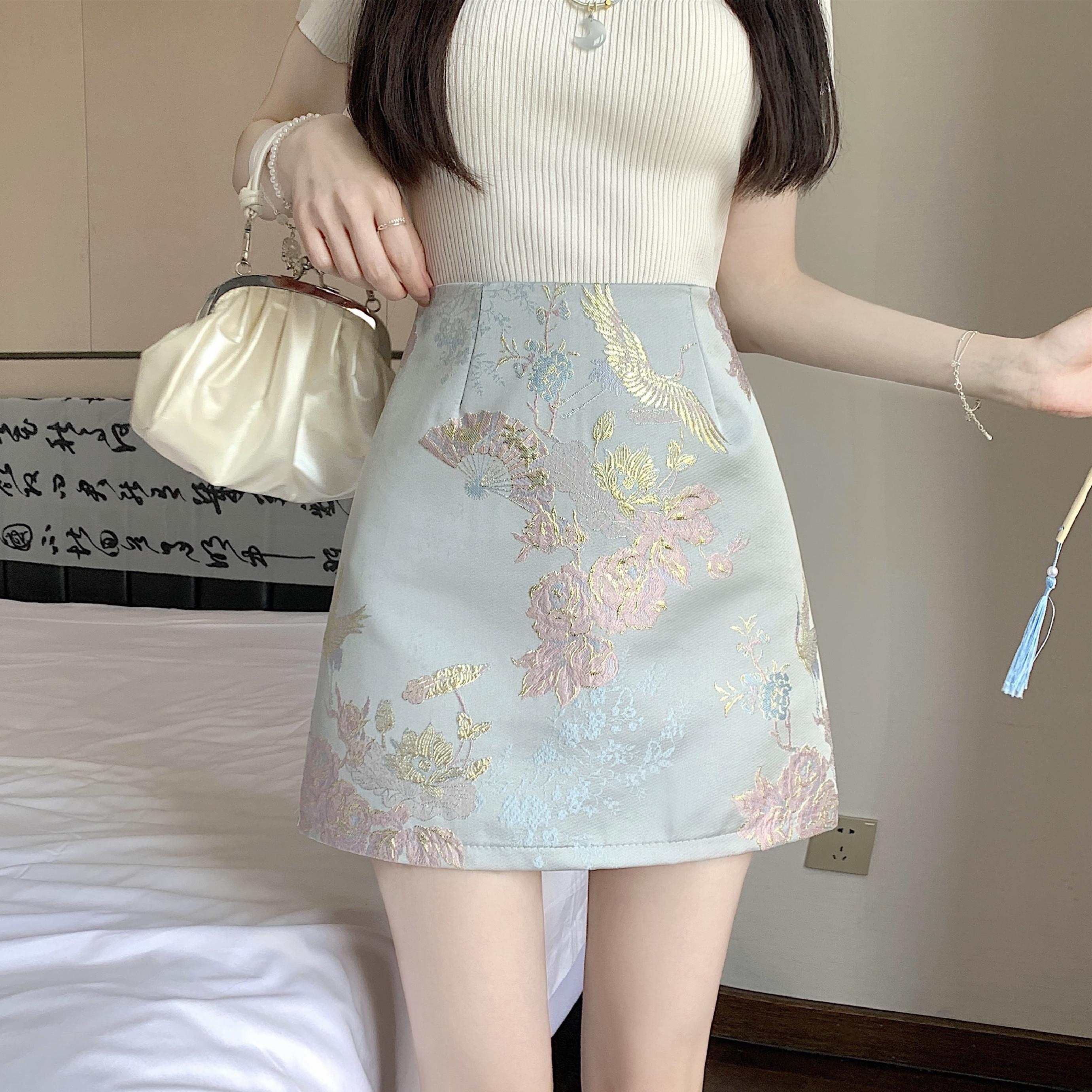 新中式刺绣半身裙2025夏