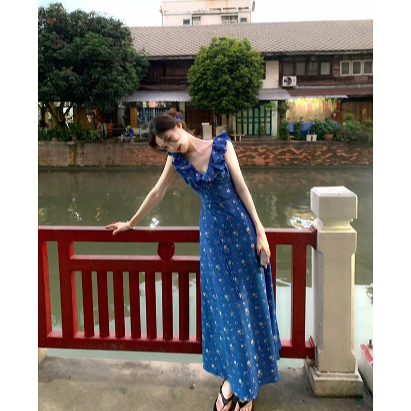 法式复古风蓝色碎花连衣