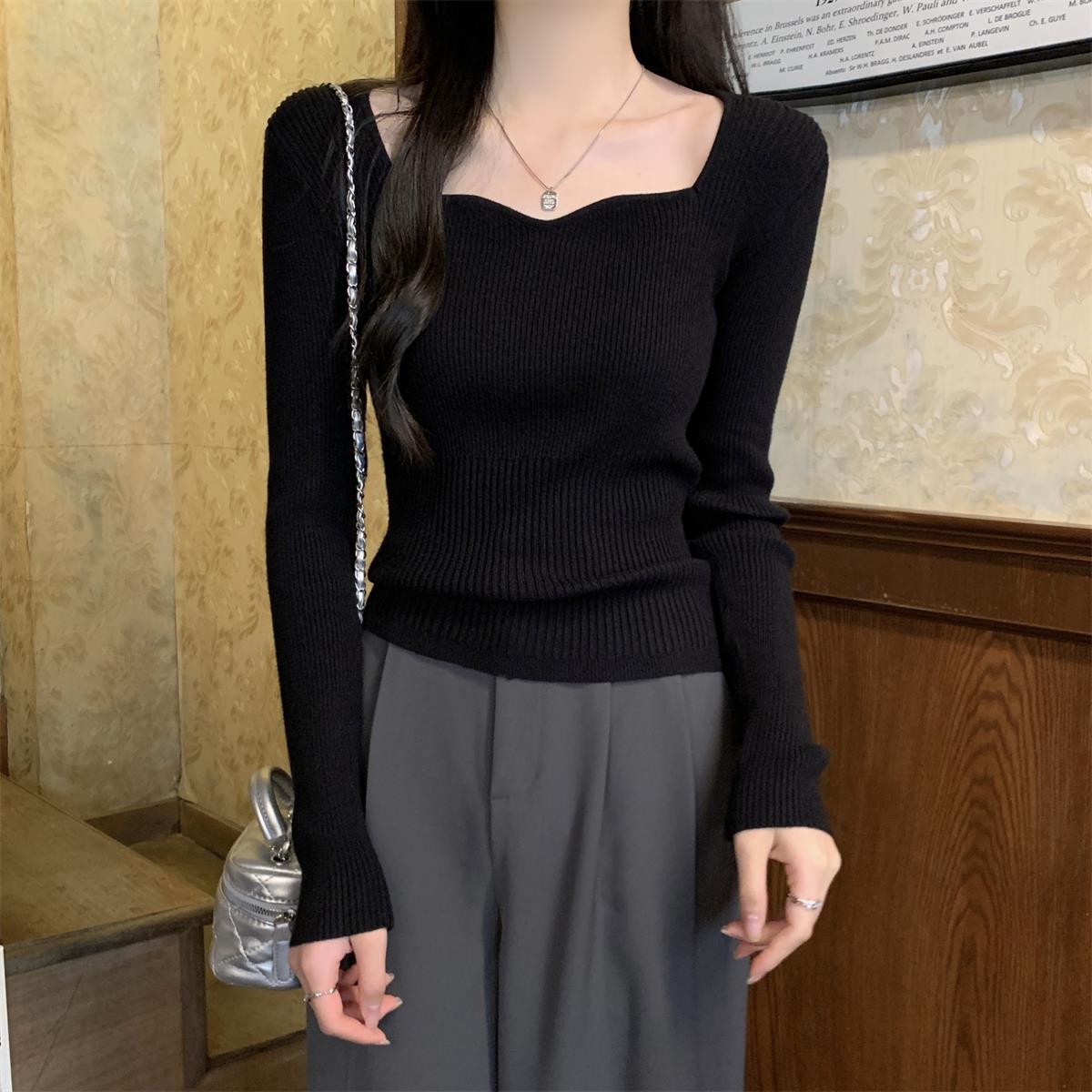 早春女2025年新款高级感低领黑色内搭打底衫显瘦针织衫毛衣上衣女