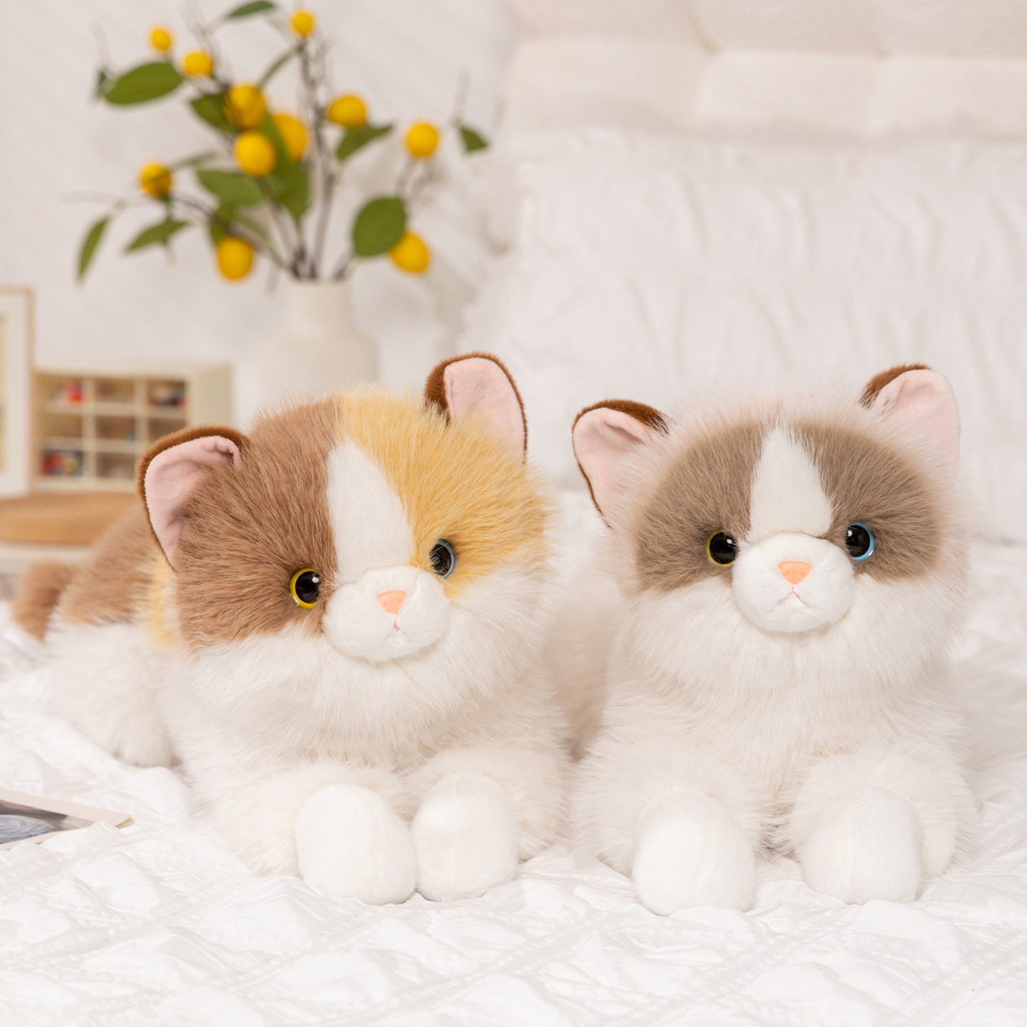 赛特嘟嘟雪绒猫咪趴姿仿真发声猫咪公仔毛绒陪伴玩偶礼物