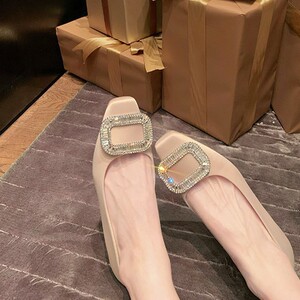 葡萄妈同款内增高钻扣小方头单鞋