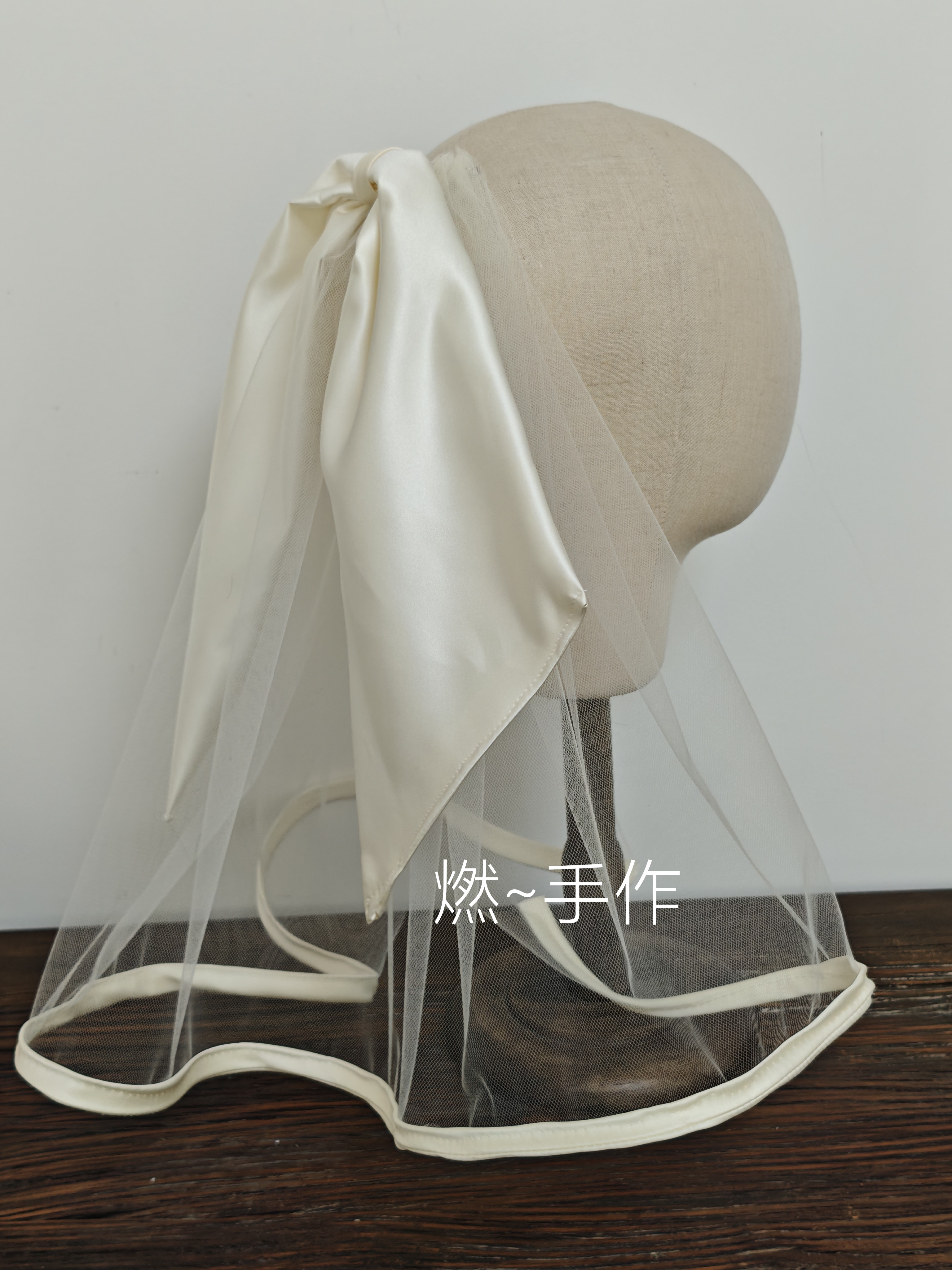 新娘饰品-米色缎面领证大蝴蝶结短款头纱
