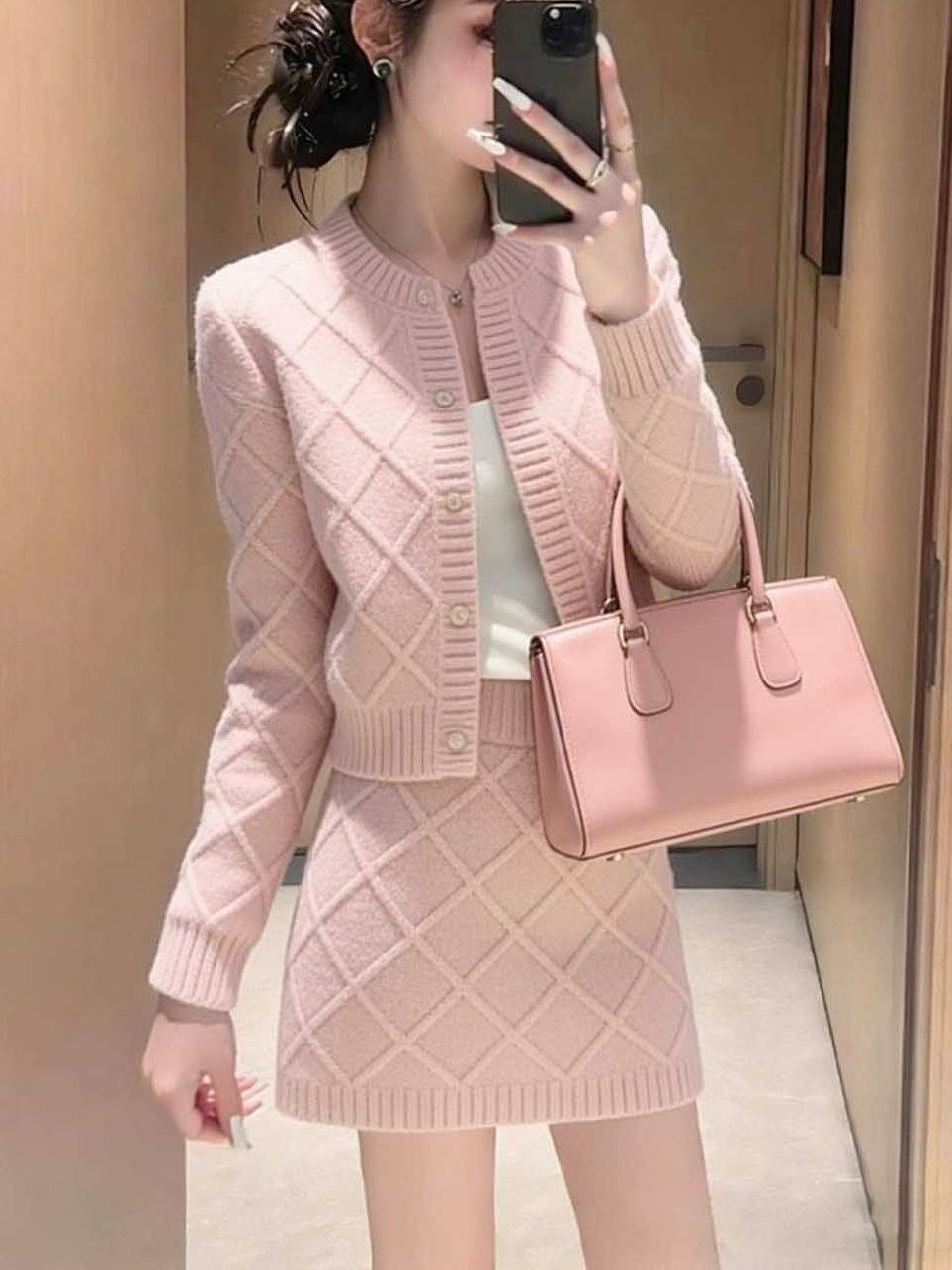 时尚高端洋气减龄粉色百搭针织开衫上衣+半身短裙子两件套装女款