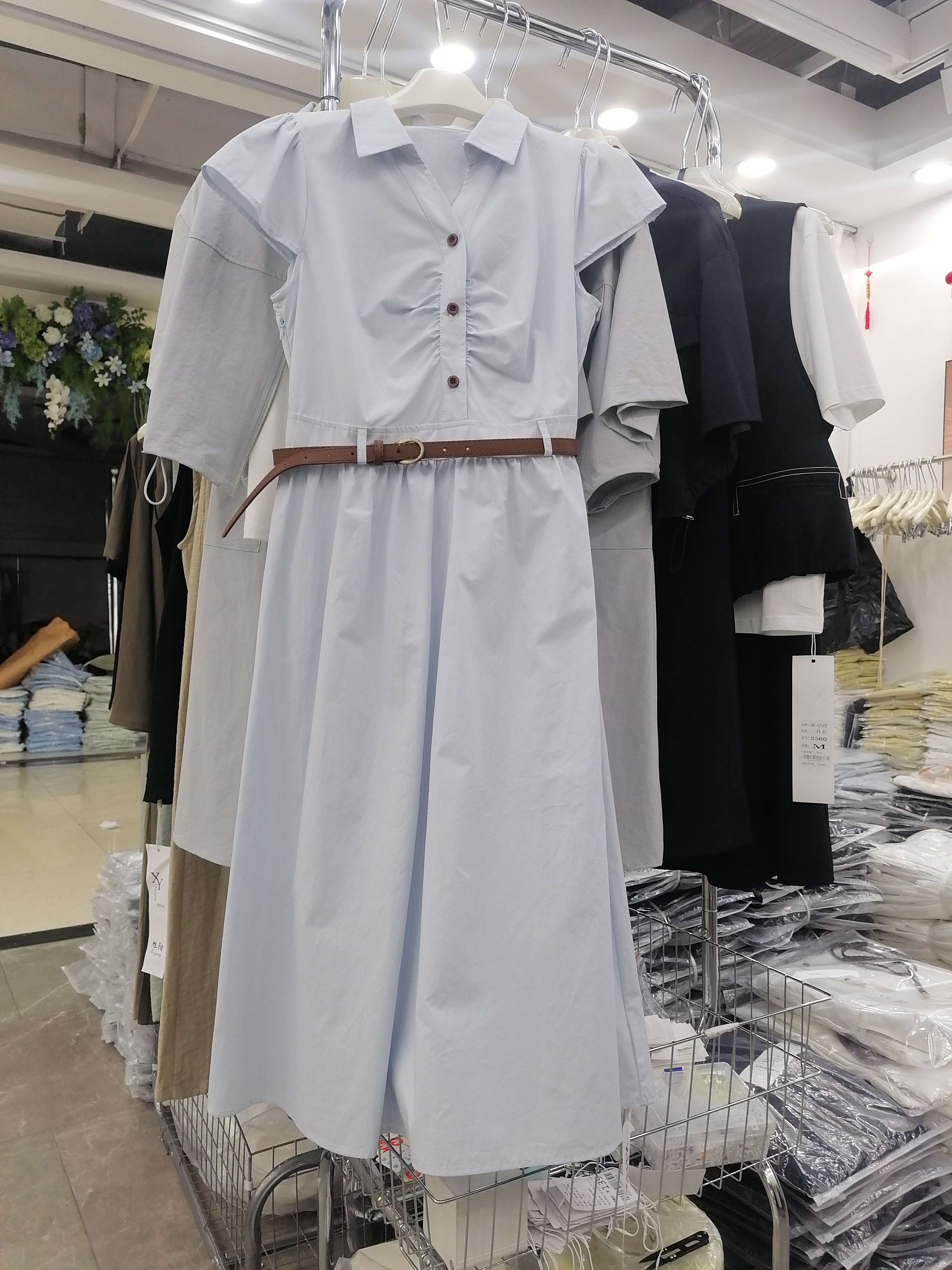 2025春夏韩版时尚连衣裙女短袖V领收腰显瘦中长衬衫裙女裙送腰带