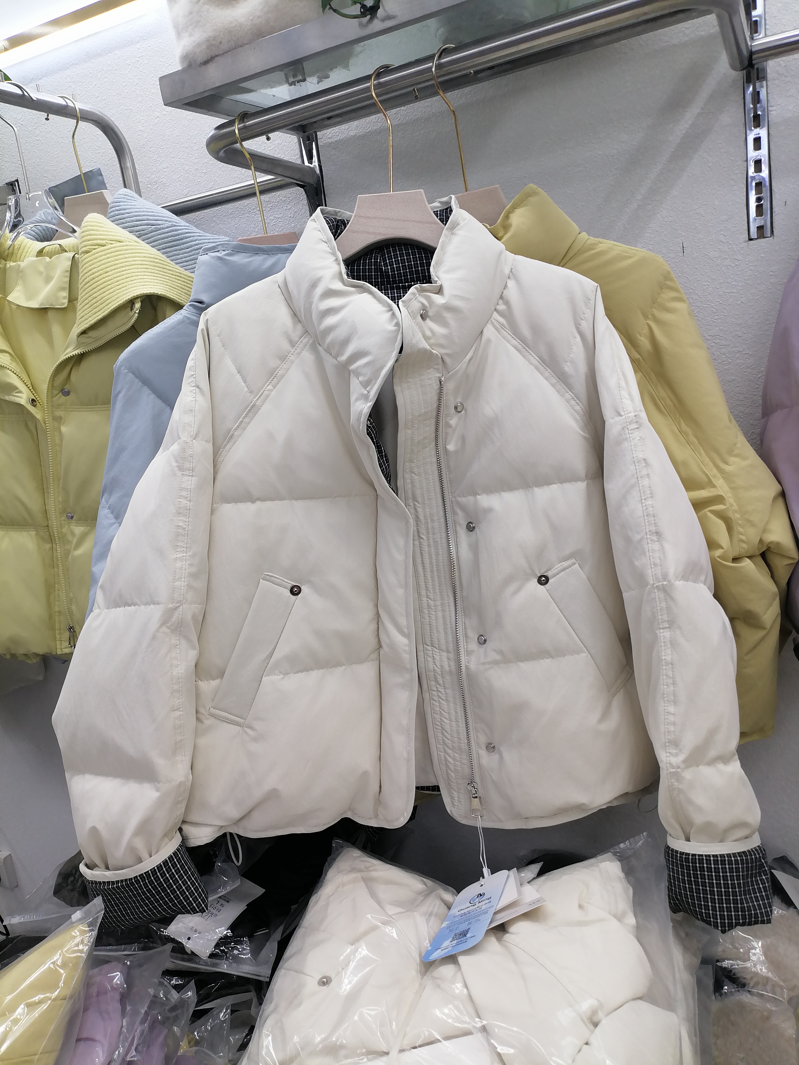 欧韩立领保暖羽绒服外套女冬宽松显瘦小个子拼格子白鸭绒夹克上衣