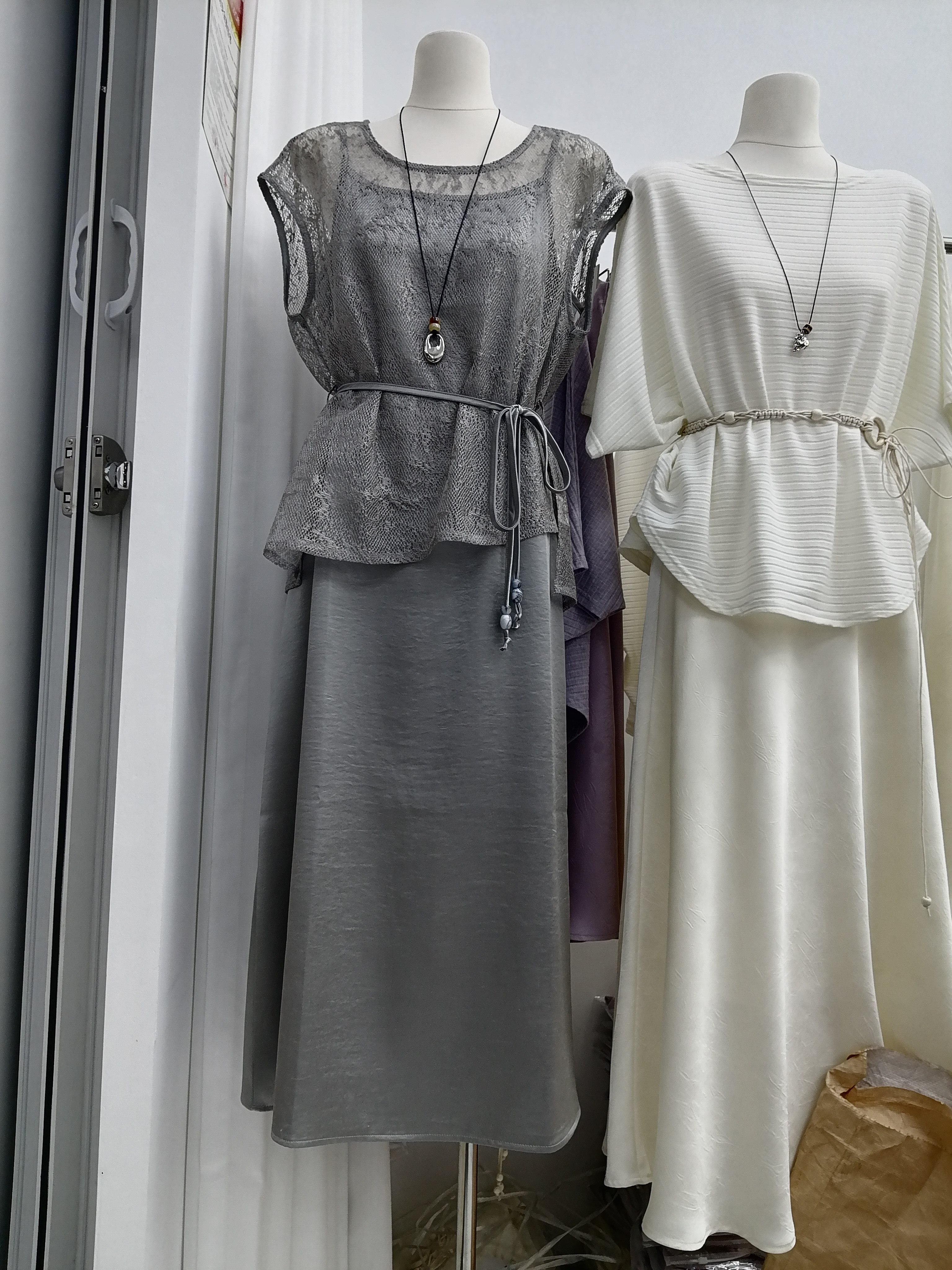 2026春夏韩系连衣裙套装女蕾丝网罩衫吊带中长裙高级感两件套裙子