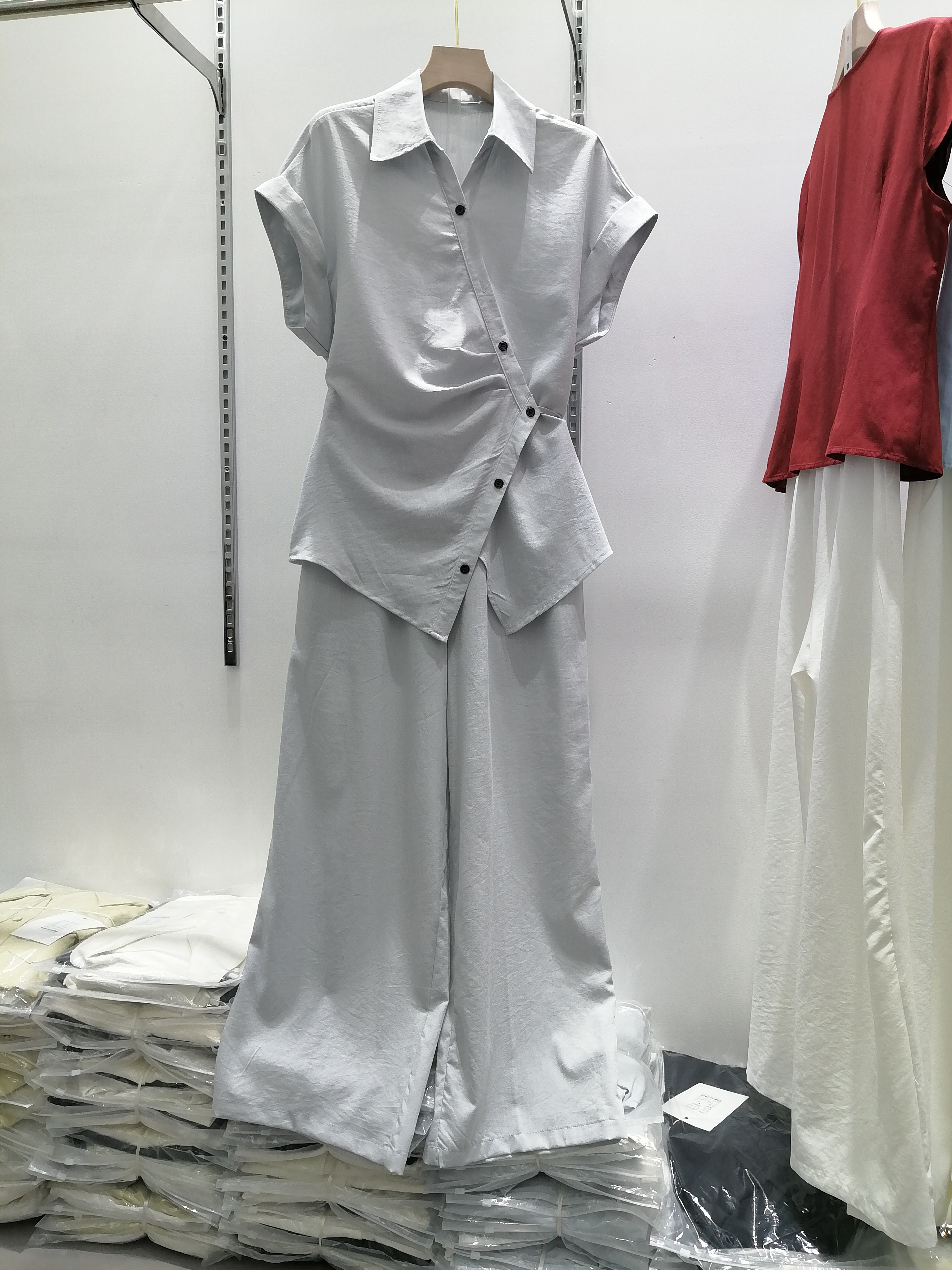 2026春夏韩系时尚套装女短袖纽扣衬衫阔腿长裤气质百搭棉麻两件套