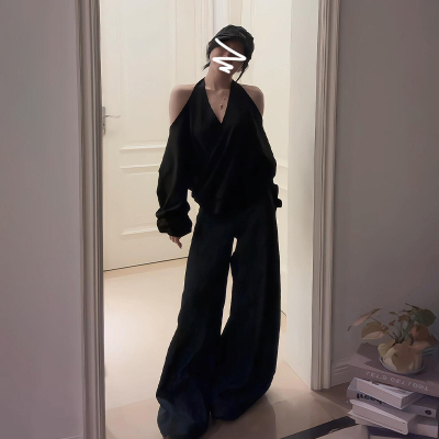 美式黑色挂脖露肩卫衣女