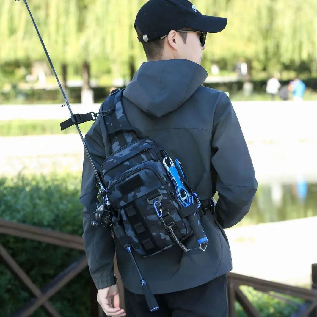 新款路亚包户外迷彩斜挎胸包渔具收纳包防水大容量钓鱼包鱼竿包