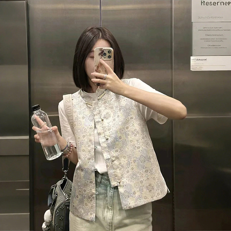 法式小众 2025早春新款别致提花盘扣中山领马甲复古优雅女士背心