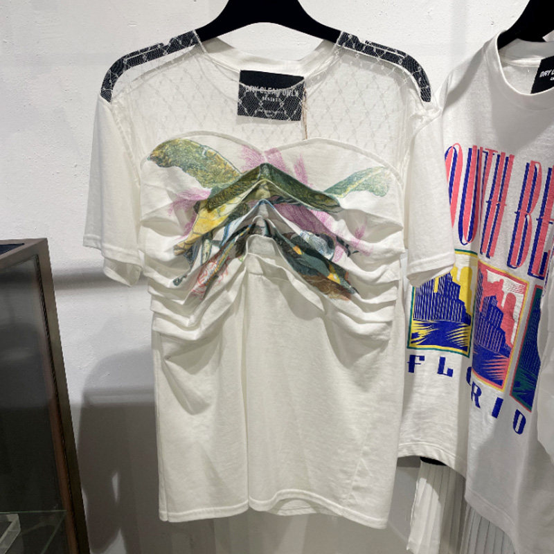 买手店Dry Clean Only蕾丝拼接花朵设计感短袖T恤设计师品牌造型