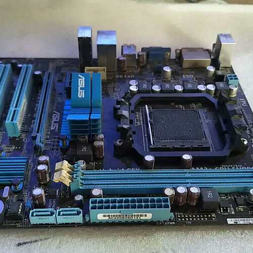 M5A78L-M LE DDR3内存 AM3+CPU 全集成主板 带DVI接口议价