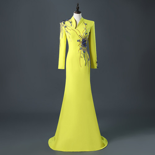 声乐美声学生考试舞台黄色晚礼服