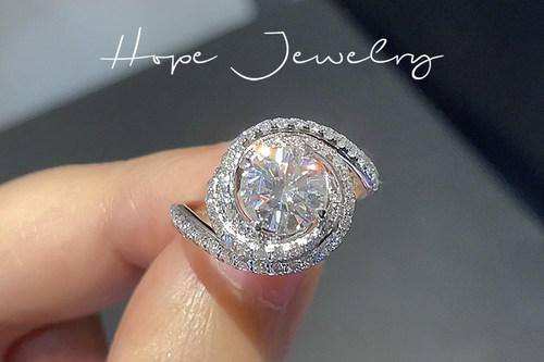 18K白金 重工1.5克拉Trinity钻戒定制 精工莫桑石版显大女士戒指